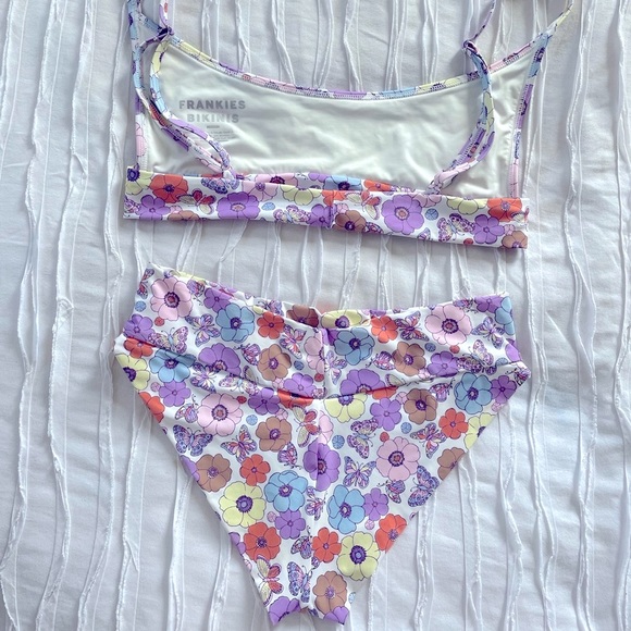 Frankies Bikini M top S bottoms - Picture 2 of 6